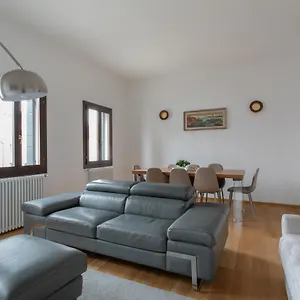 Apartment Residenza Pomponi Deluxe, Venedig